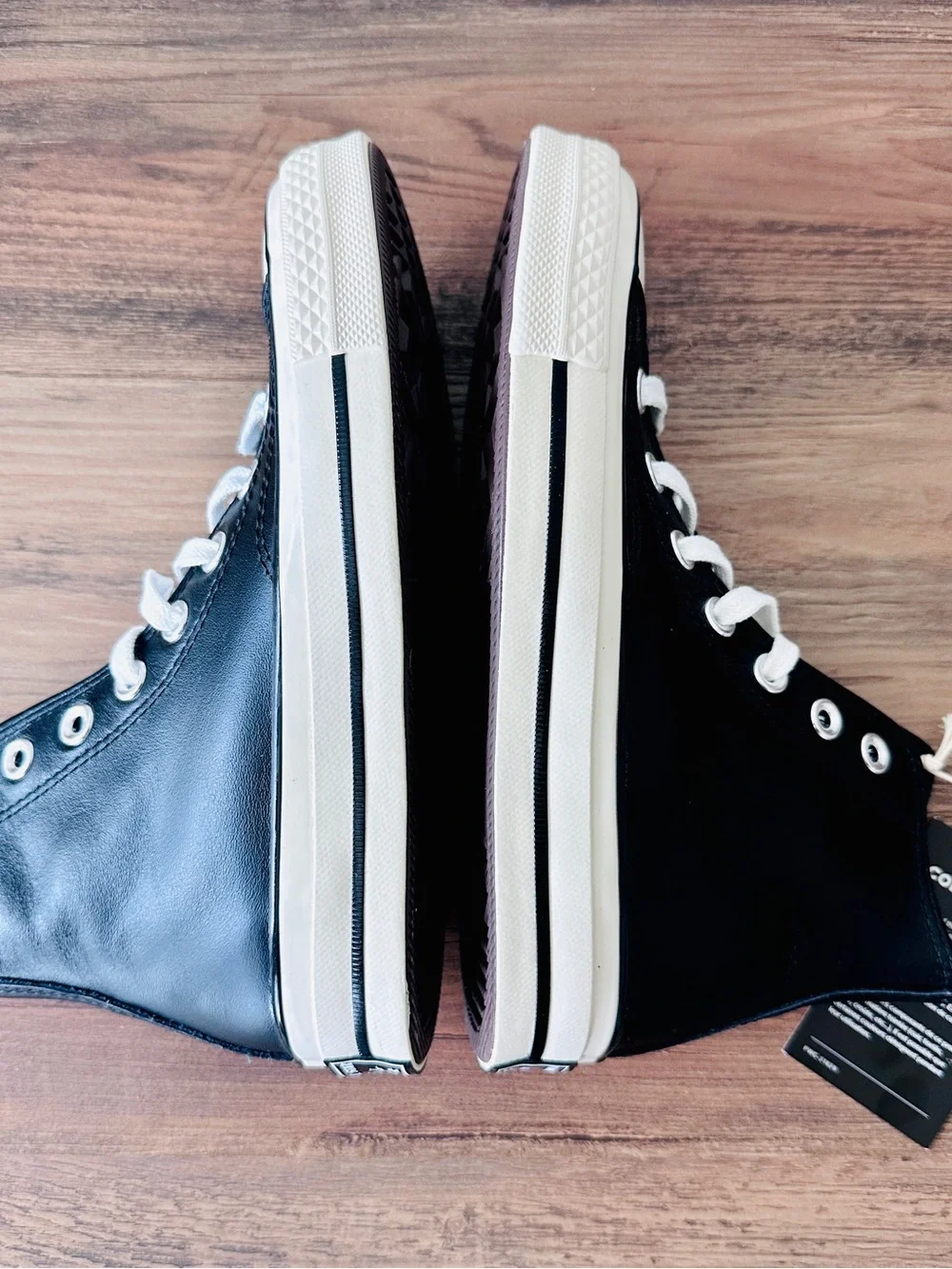 Big Kids Converse Chuck 70 Leather High Top in Black/White (Size 3) BRAND NEW!